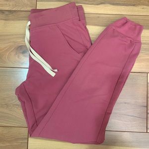 **Limited Edition** WOMENS FIGS MAUVE SET